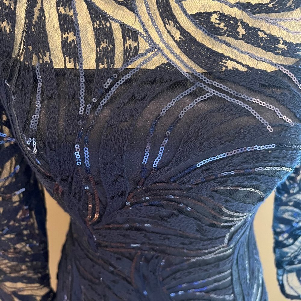 Tahari Navy Sequin Formal Mother of the Bride with silk shawl, Black Tie Size 2 - Picture 3 of 15